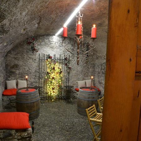 Chez Constance Hotel Saillon Kültér fotó